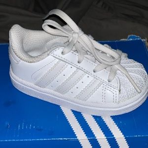 Adidas Superstar I size 5K